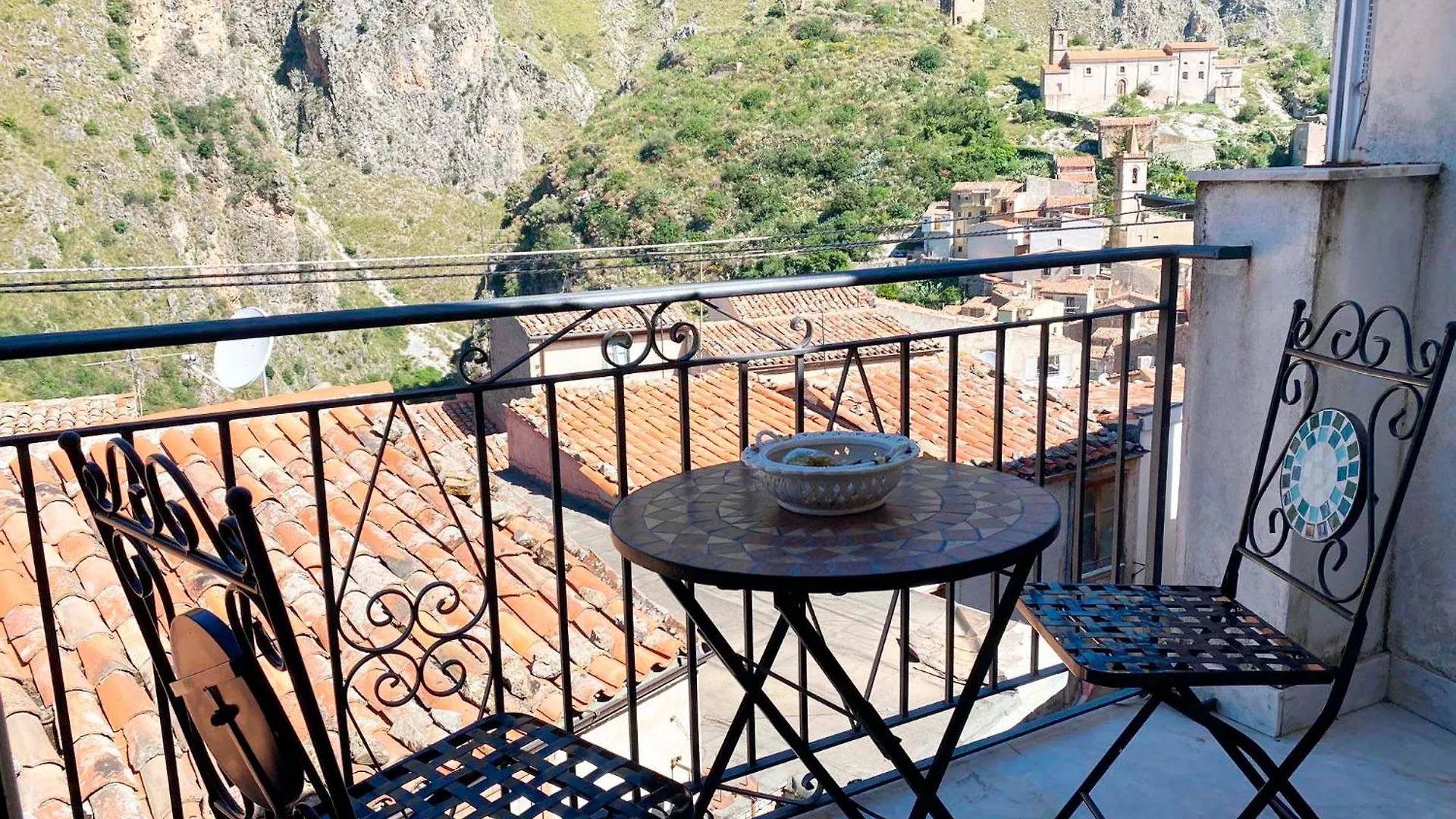 Aria & Bellavista Home Isnello